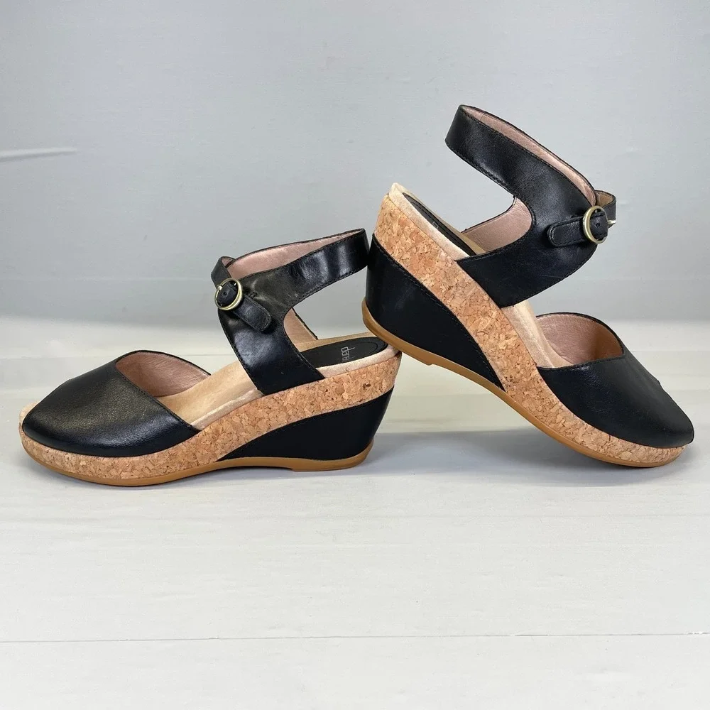 Dansko Charlotte Wedge Sandals Womens Size 39 US 8.5 Black Leather Buckle Shoes